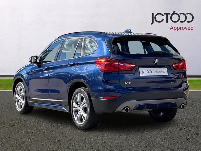 BMW X1 Photo 3