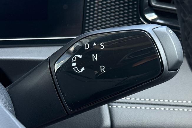 VOLKSWAGEN Tiguan Photo 24