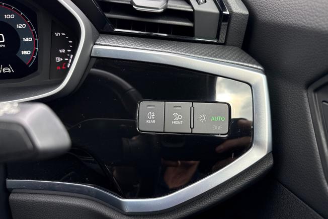 AUDI Q3 Photo 36