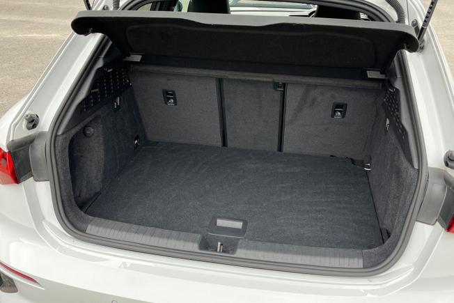 AUDI S3 Photo 12