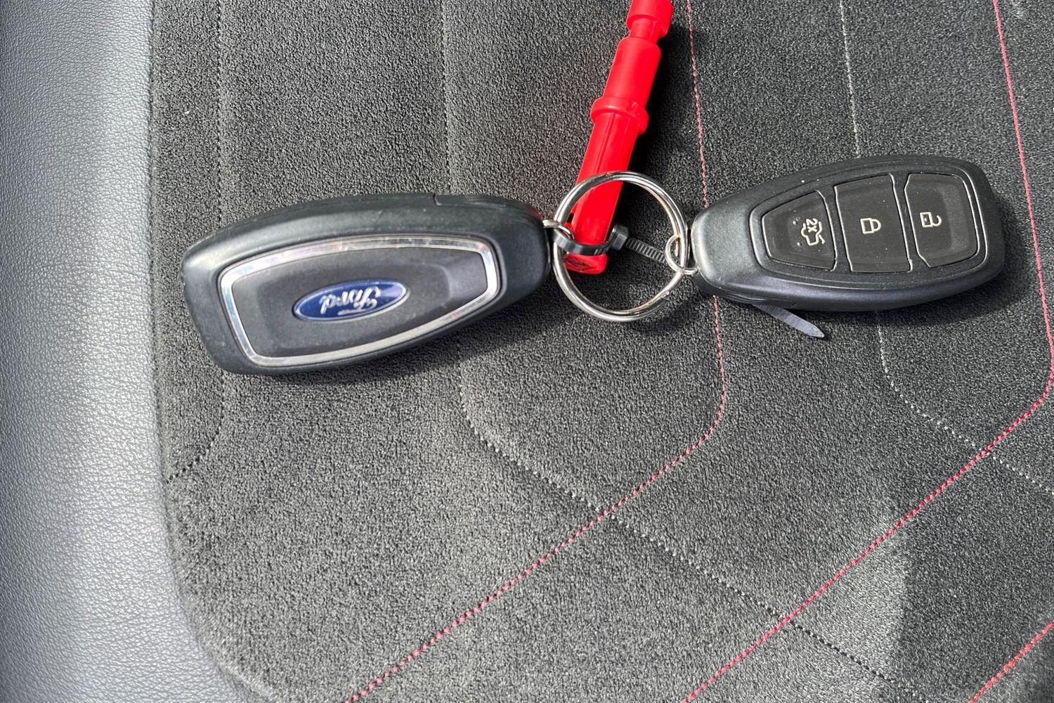 Ford FIESTA Photo 21