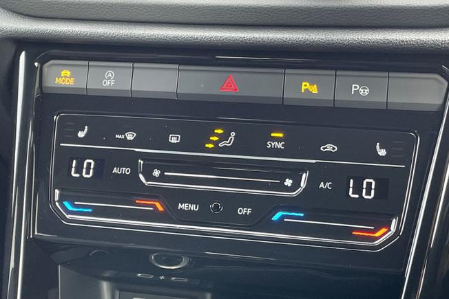 VOLKSWAGEN T-Roc Photo 45