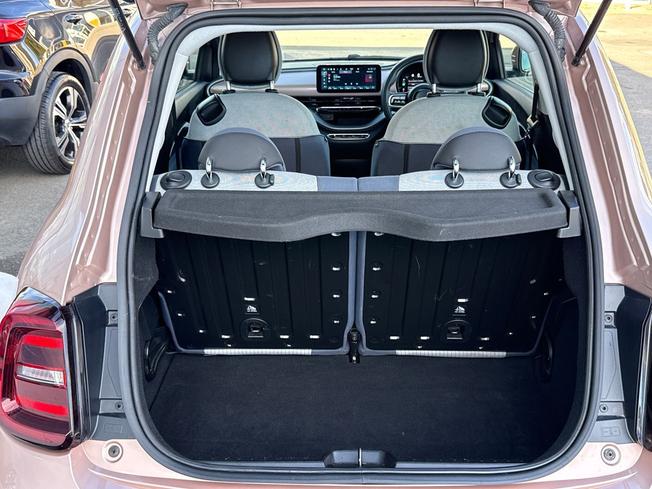 FIAT 500e Photo 12