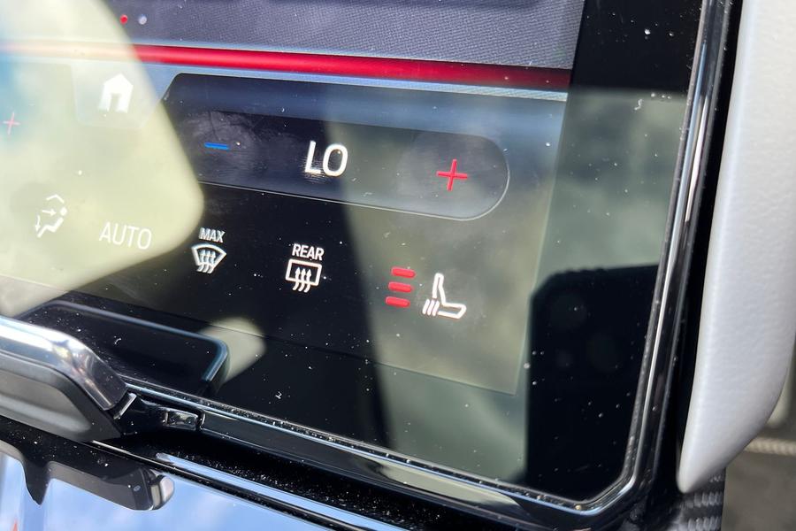 Ford Explorer Photo autoimg-3887cbd5c9e9212685d7562a86d5540d0a702a9e.jpg