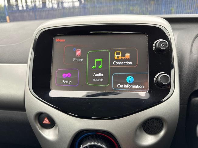 PEUGEOT 108 Photo 13
