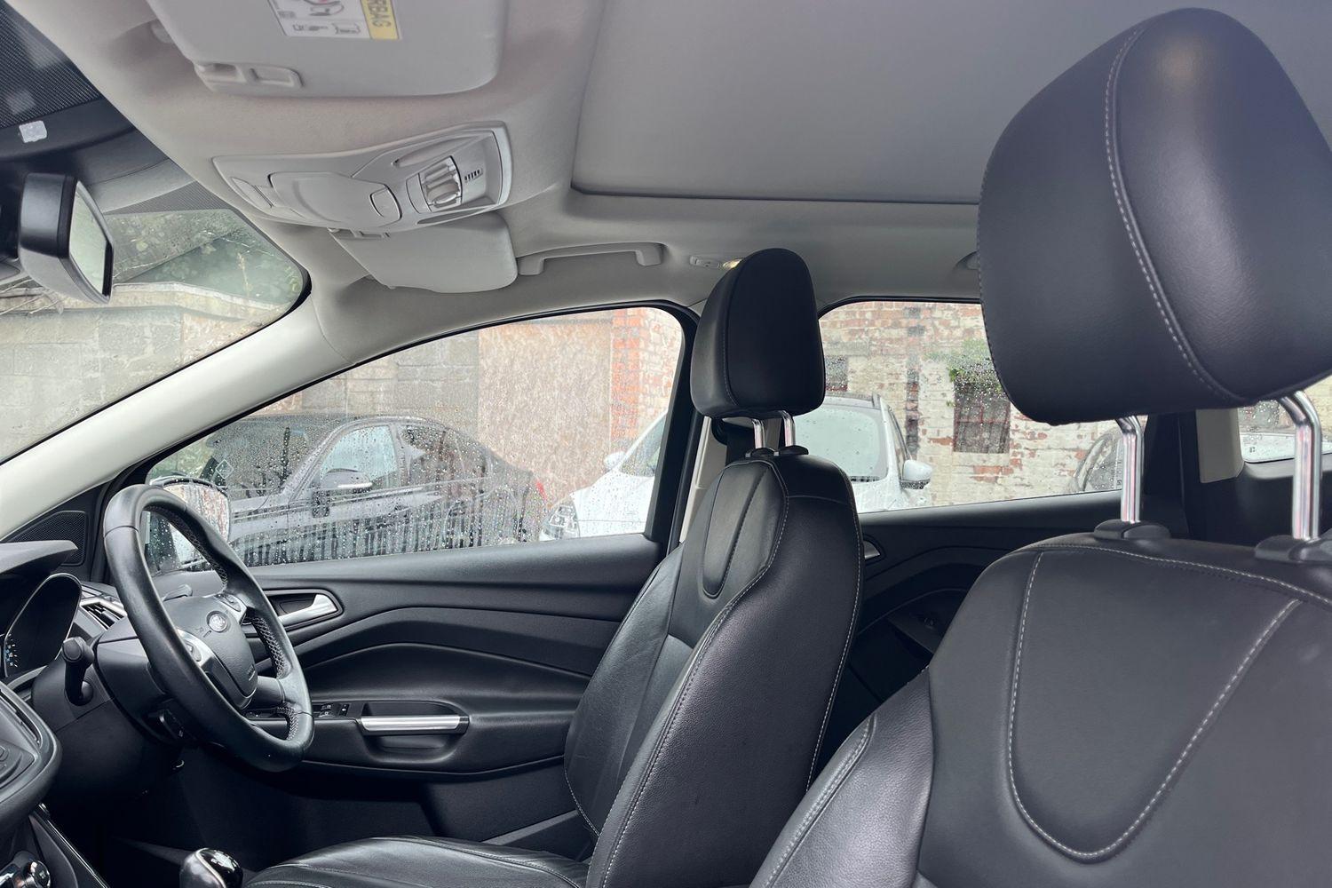 Ford KUGA Photo 18