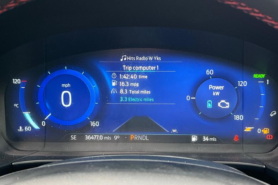 Ford KUGA Photo autoimg-388f97fe0dd0b01cb5af541d6f62c0dd4ebe3bfe.jpg