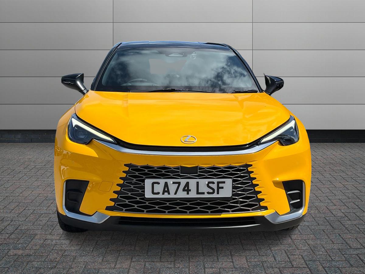 Lexus LBX Photo 7