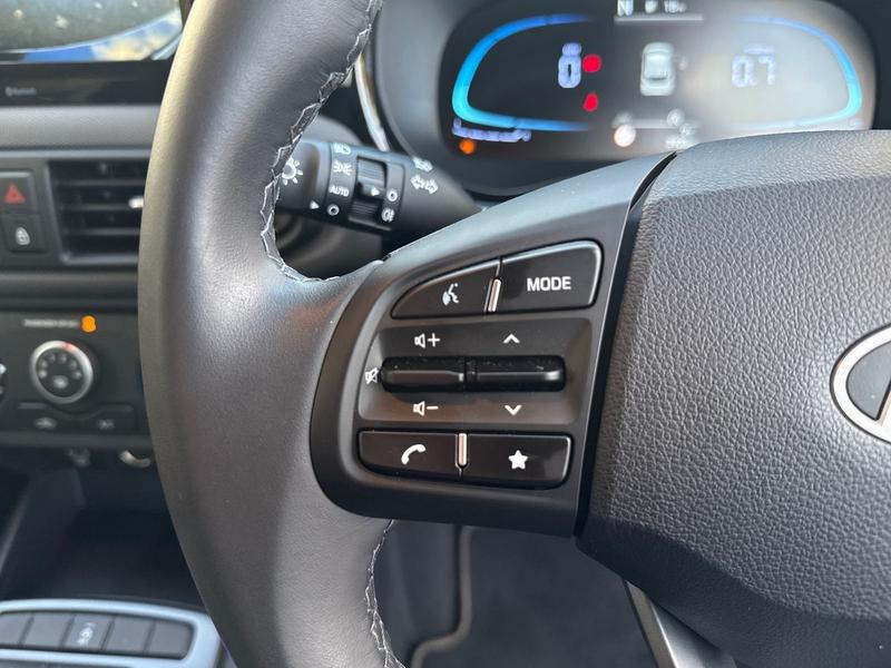 Used Hyundai i10 DV74NXL 38