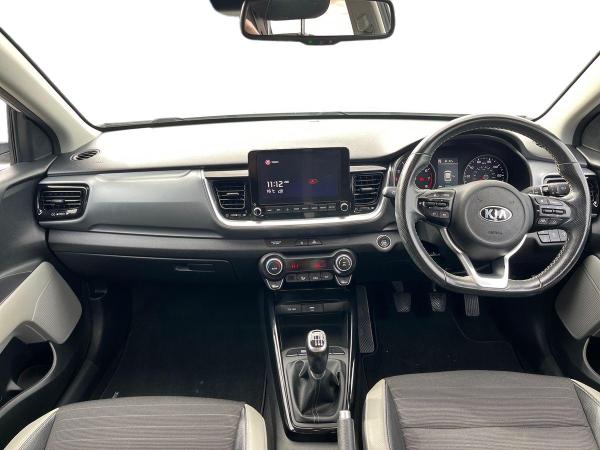 Kia Stonic Photo autoimg-38913147d3eb8998b8c1d9ba7888021599ce1db6.jpg