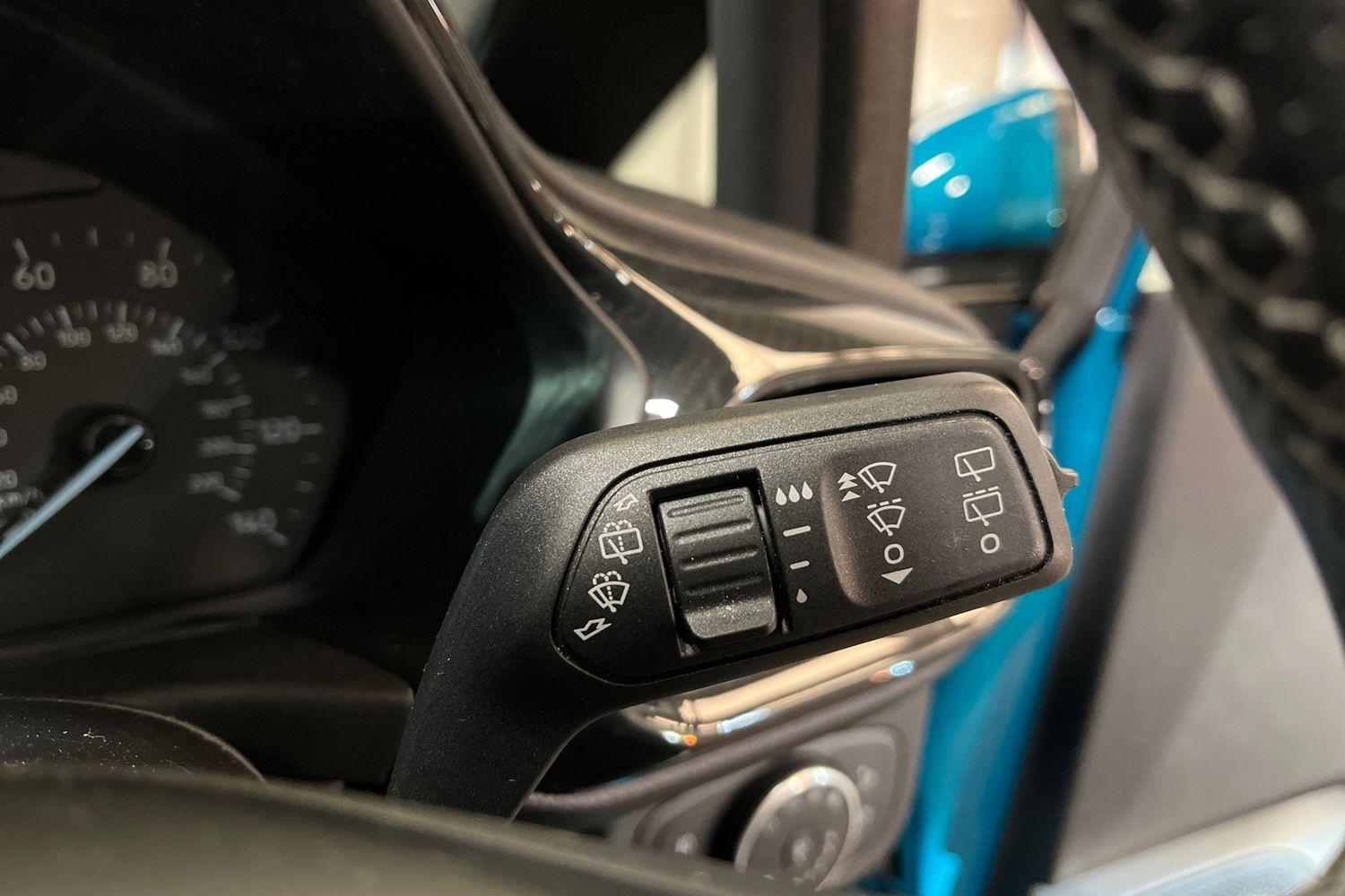 Ford FIESTA Photo 14