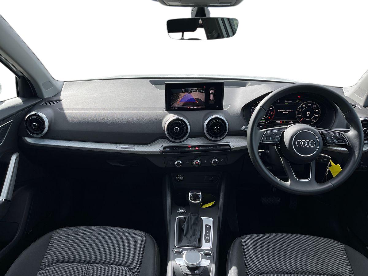 Audi Q2 Photo 9