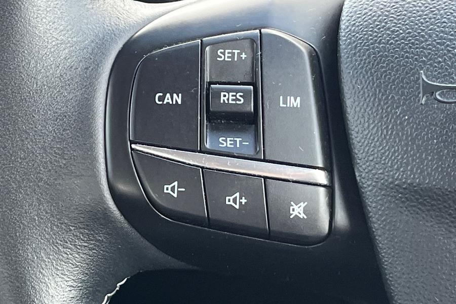 Ford FIESTA Photo autoimg-389d8796d7ffdc6e0e323f08a3a901d86cd7fc13.jpg