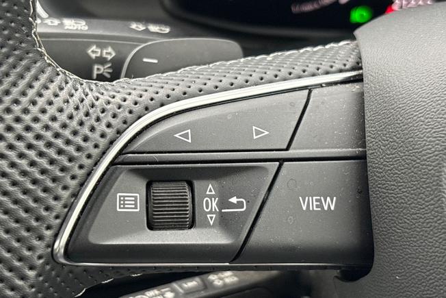 AUDI Q7 Photo 16