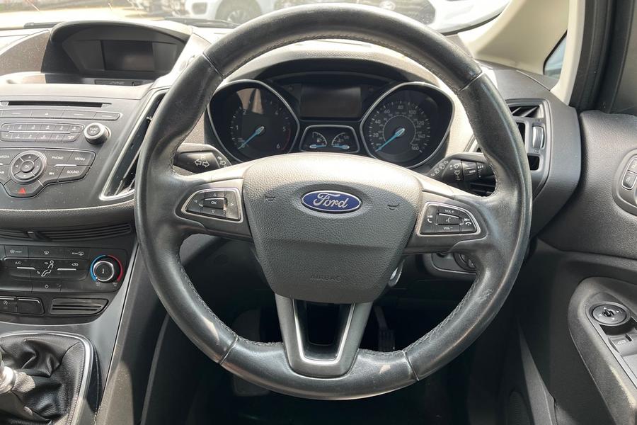 Ford C-MAX Photo autoimg-389ed757fbabd902b0645d49baae779aecd34ac2.jpg