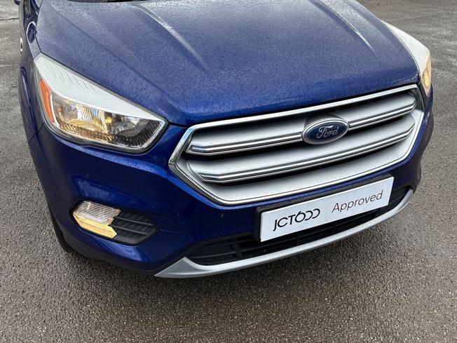 FORD Kuga Photo 30