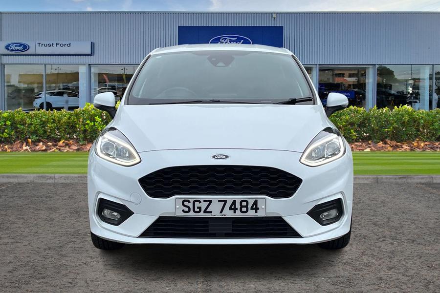 Ford FIESTA Photo autoimg-389fad1b9e91a0bcf0c0305e2b8c1532e9cf4c69.jpg