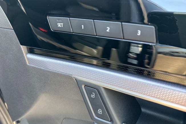 VOLKSWAGEN Touareg Photo 35