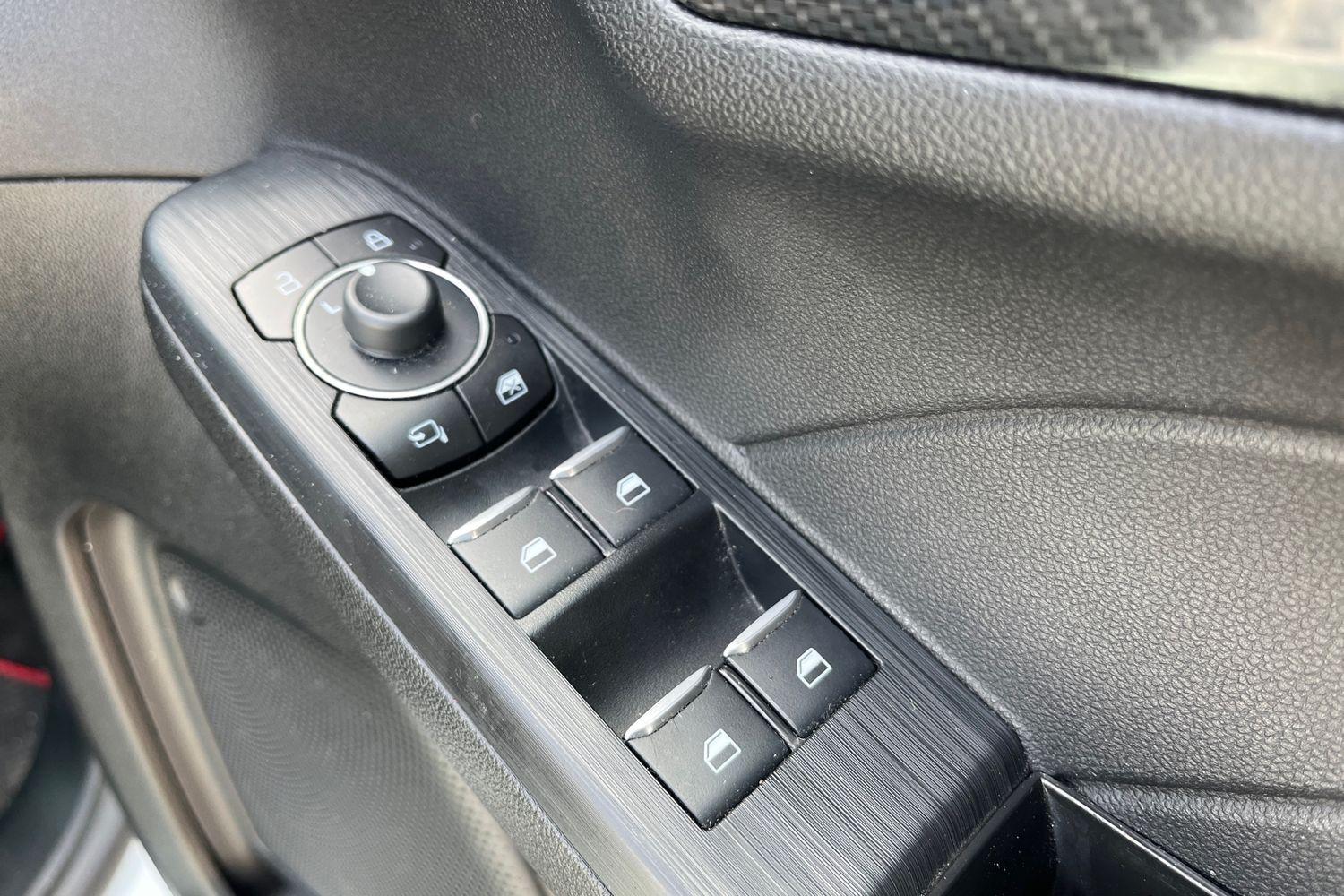 Ford KUGA Photo 15