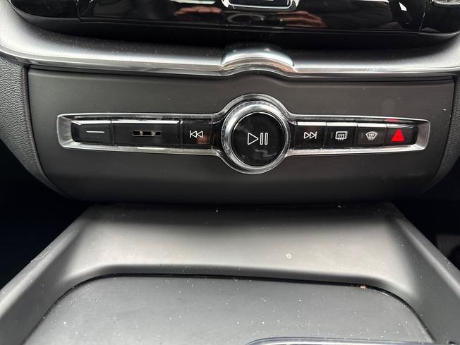 VOLVO XC60 Photo 33