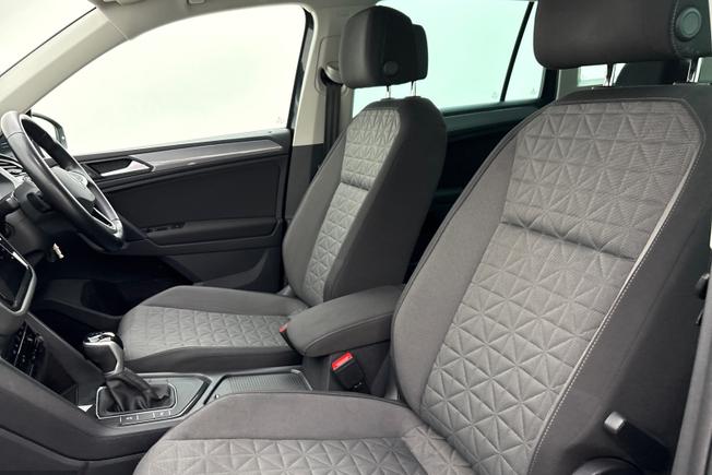 VOLKSWAGEN Tiguan Photo 30