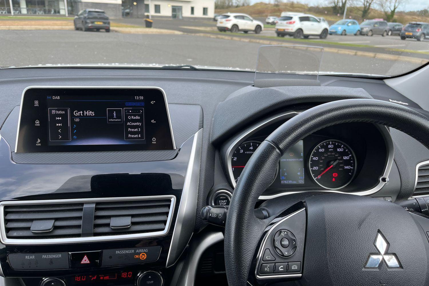 Mitsubishi ECLIPSE CROSS Photo 35
