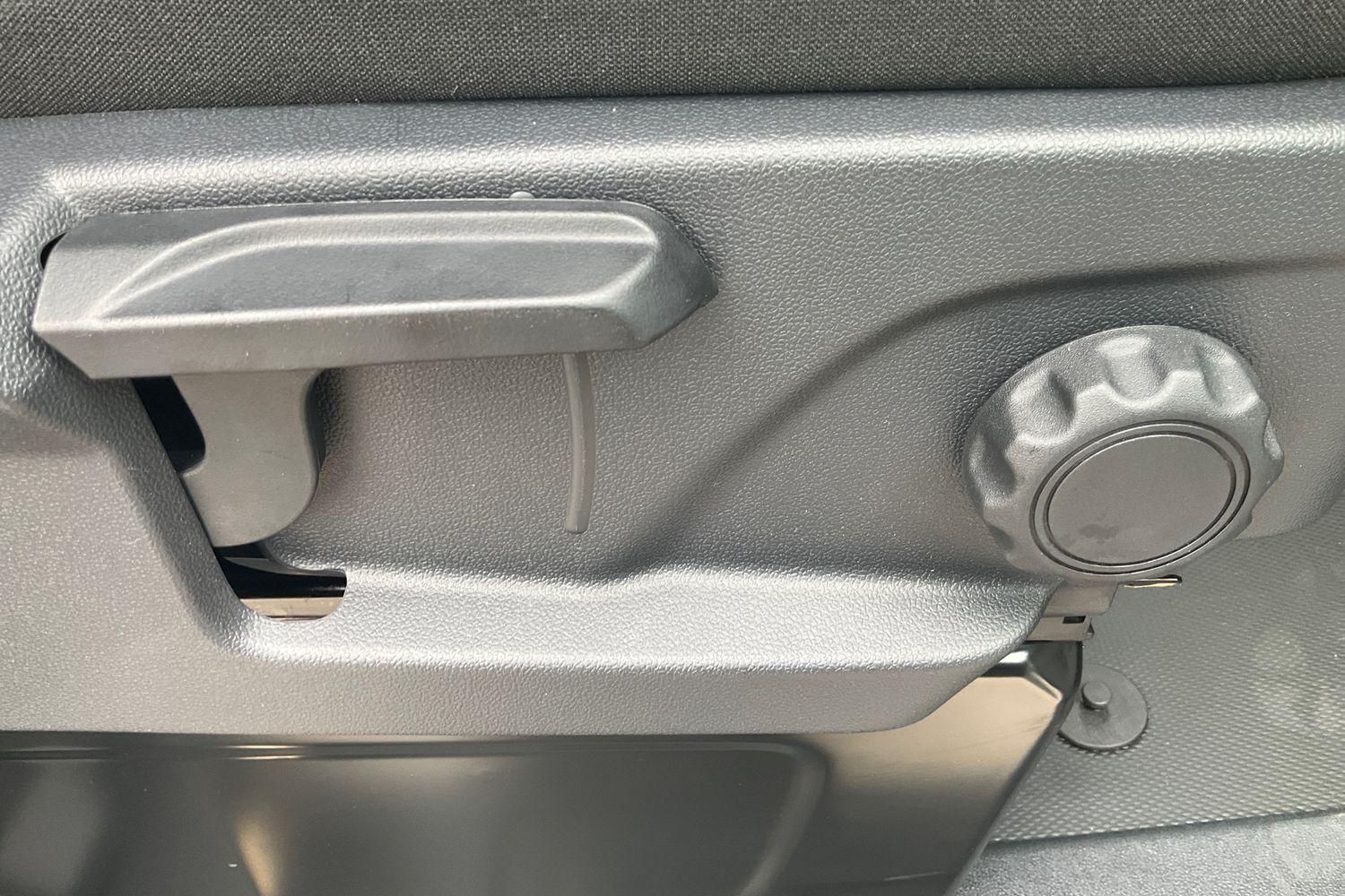 Ford E-Transit Custom Photo 27