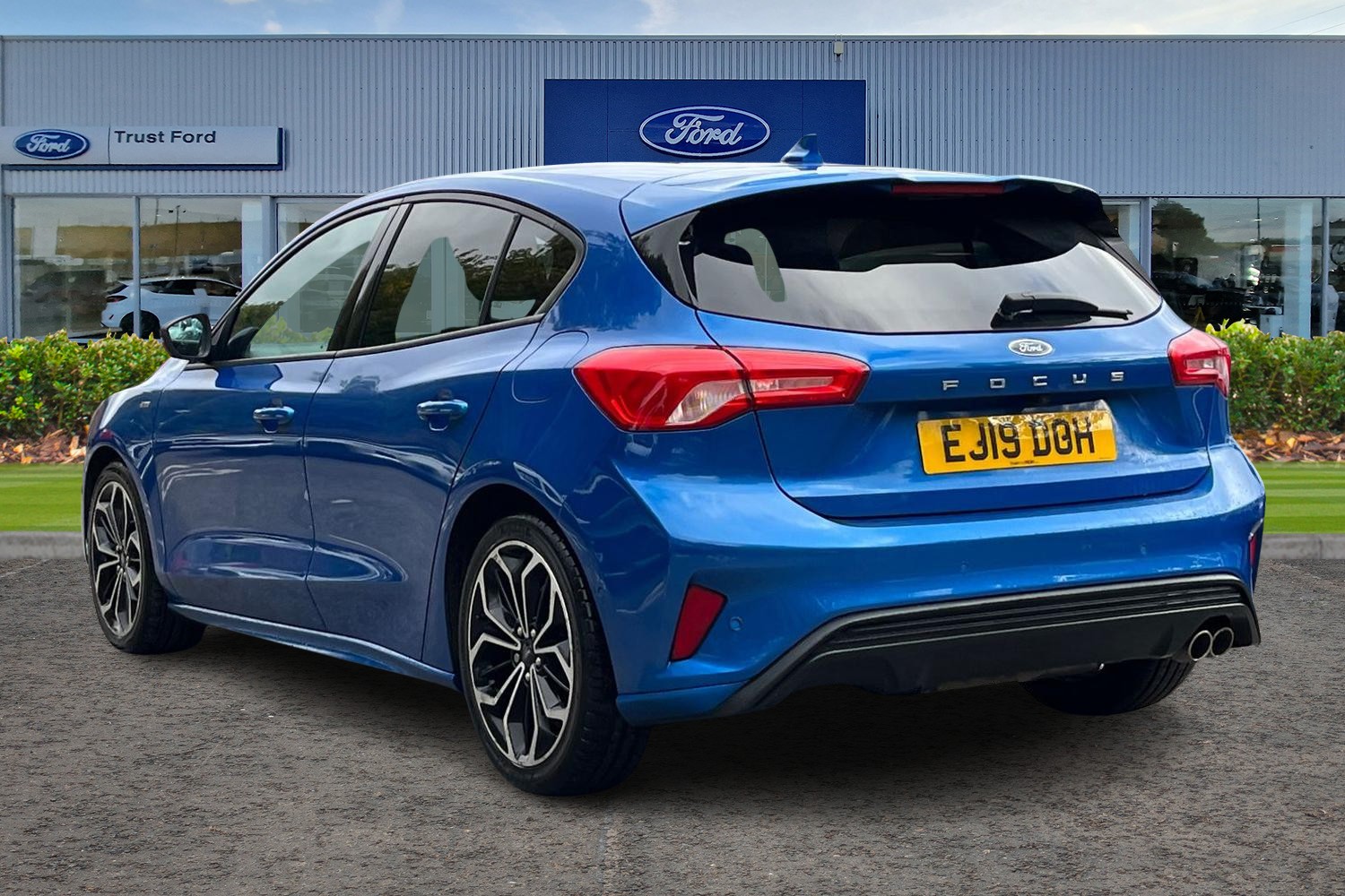 Ford Focus Photo 1