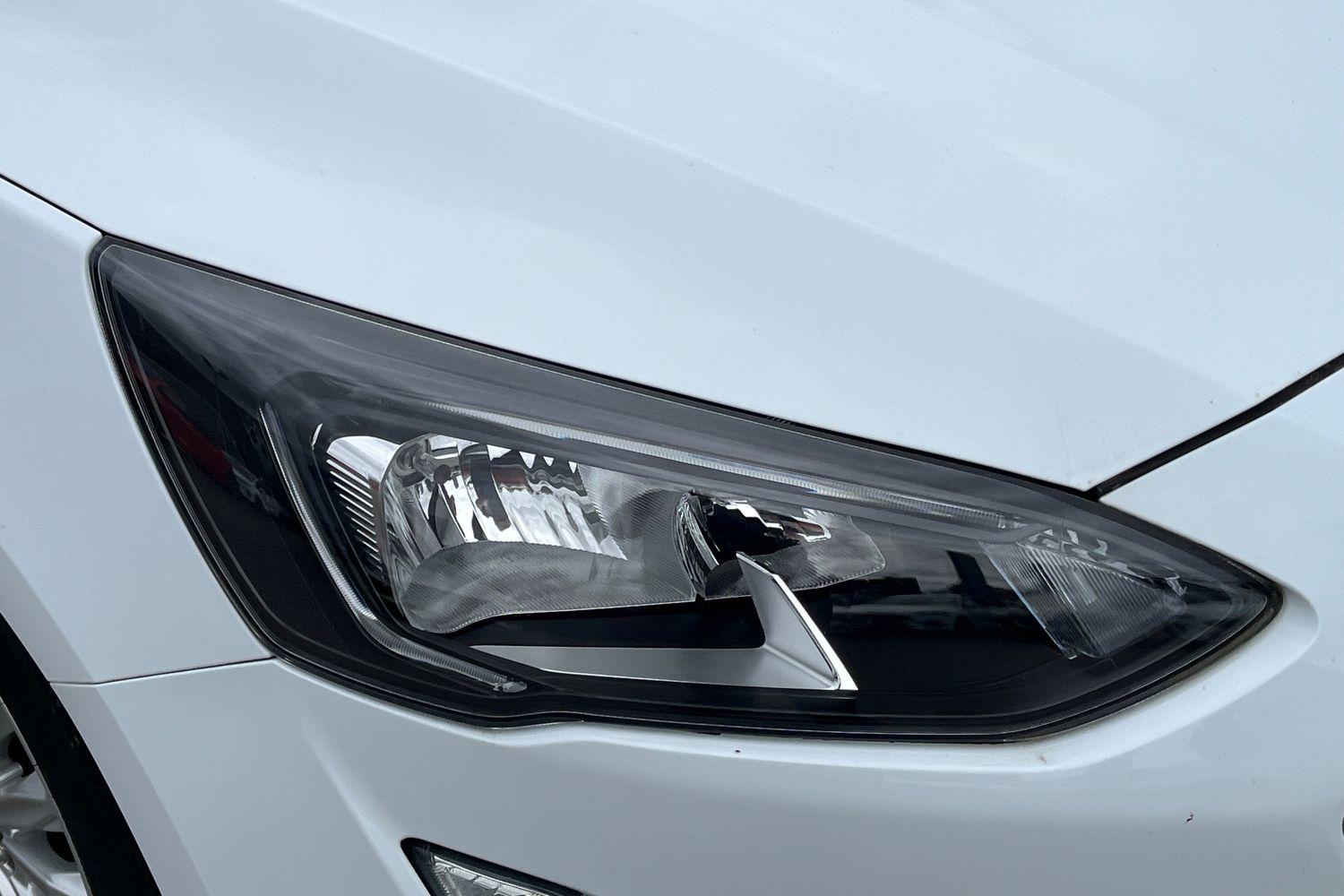 Ford FOCUS Photo 27