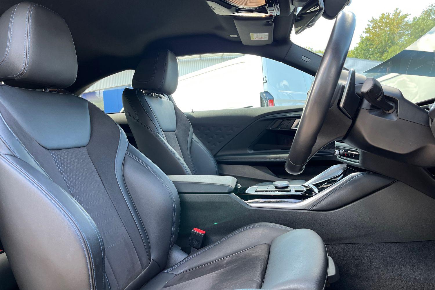 BMW 2 Series Photo 16