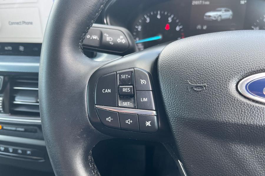 Ford FOCUS Photo autoimg-38b950c634cb451f9c43a4e8f7ce0acbbd1d1fc6.jpg