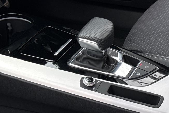 AUDI A4 Photo 47