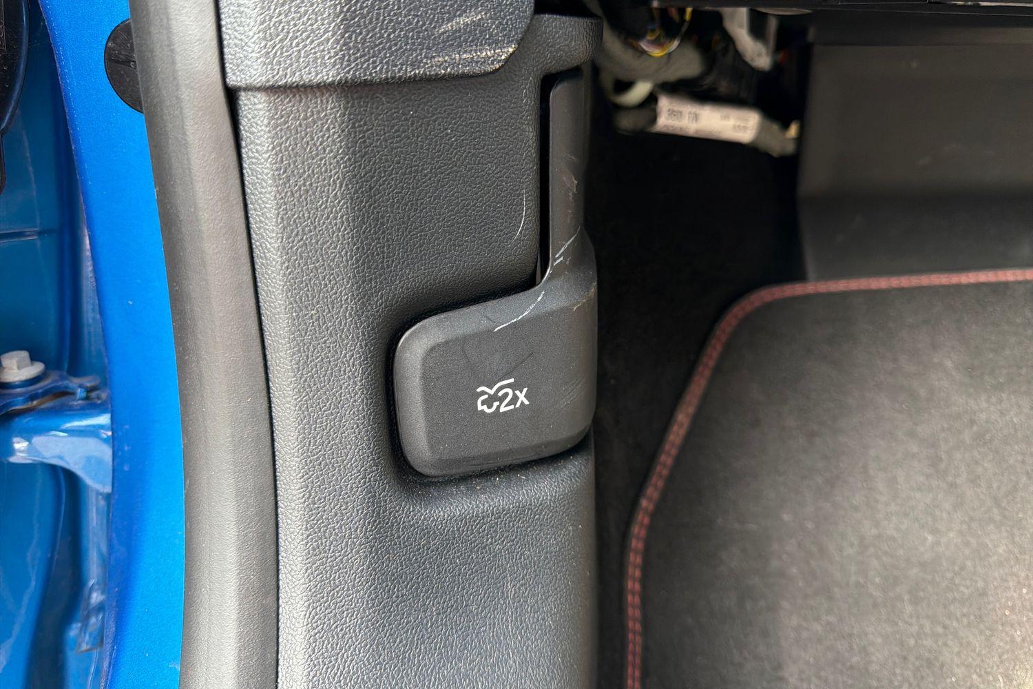 Ford Kuga Photo 32