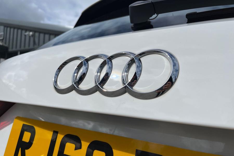 Audi A1 Photo autoimg-38be3bd272cc2e54f4276edeb728c8351dd67a96.jpg