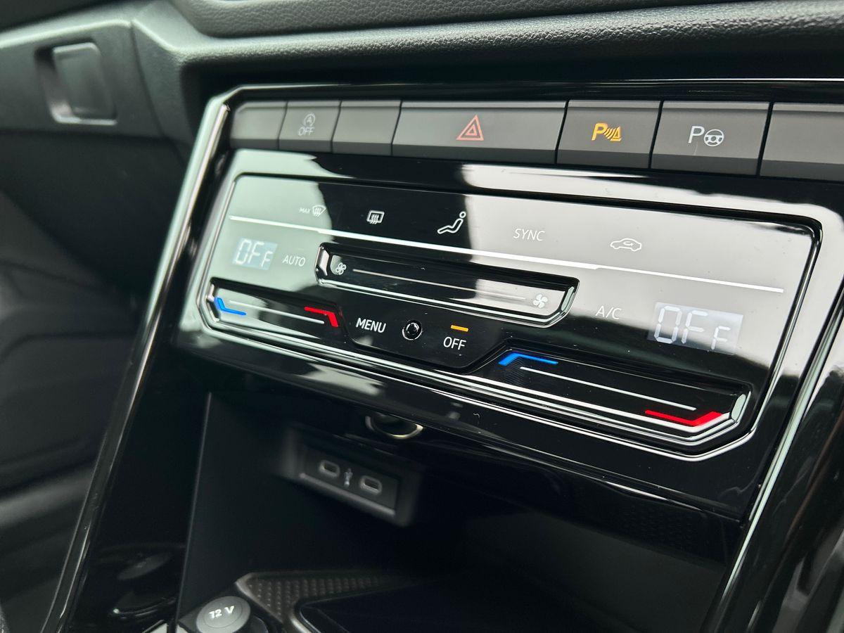 Volkswagen T-Roc Photo autoimg-38bef3c85c7d55d279616416be6ea198e00432e4.jpg