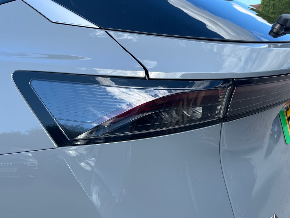 Nissan ARIYA Photo 24