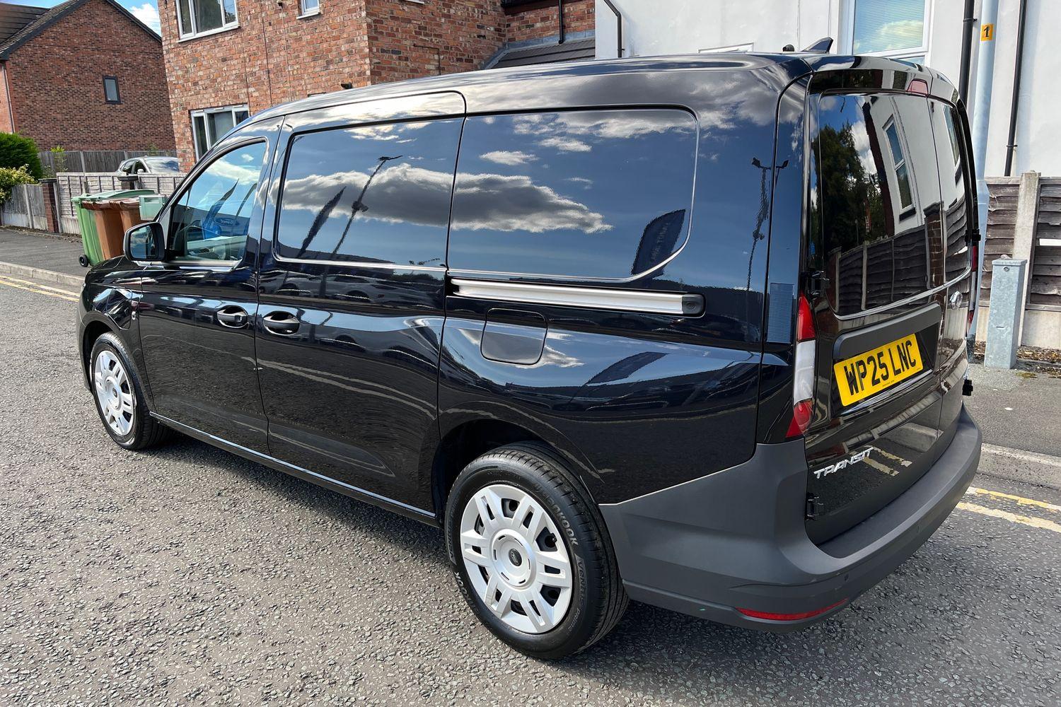 Ford TRANSIT CONNECT Photo 23