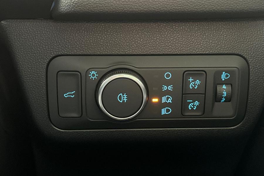 Ford KUGA Photo autoimg-38c4f2784457e2663f54ab9c5f7f2d1c96b38097.jpg