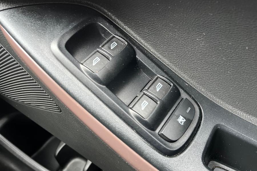 Ford KA+ Photo autoimg-38cc8bc59a3098203e88c371773d4dbc2f95a247.jpg