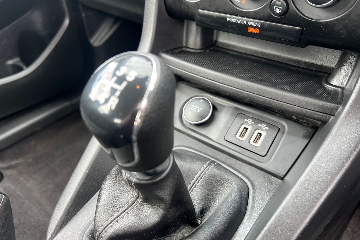 Ford KA+ Photo 26