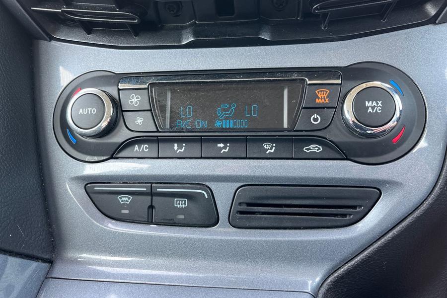 Ford FOCUS Photo autoimg-38cee55fef49d56a81ab8c40f21248d80eab7d60.jpg