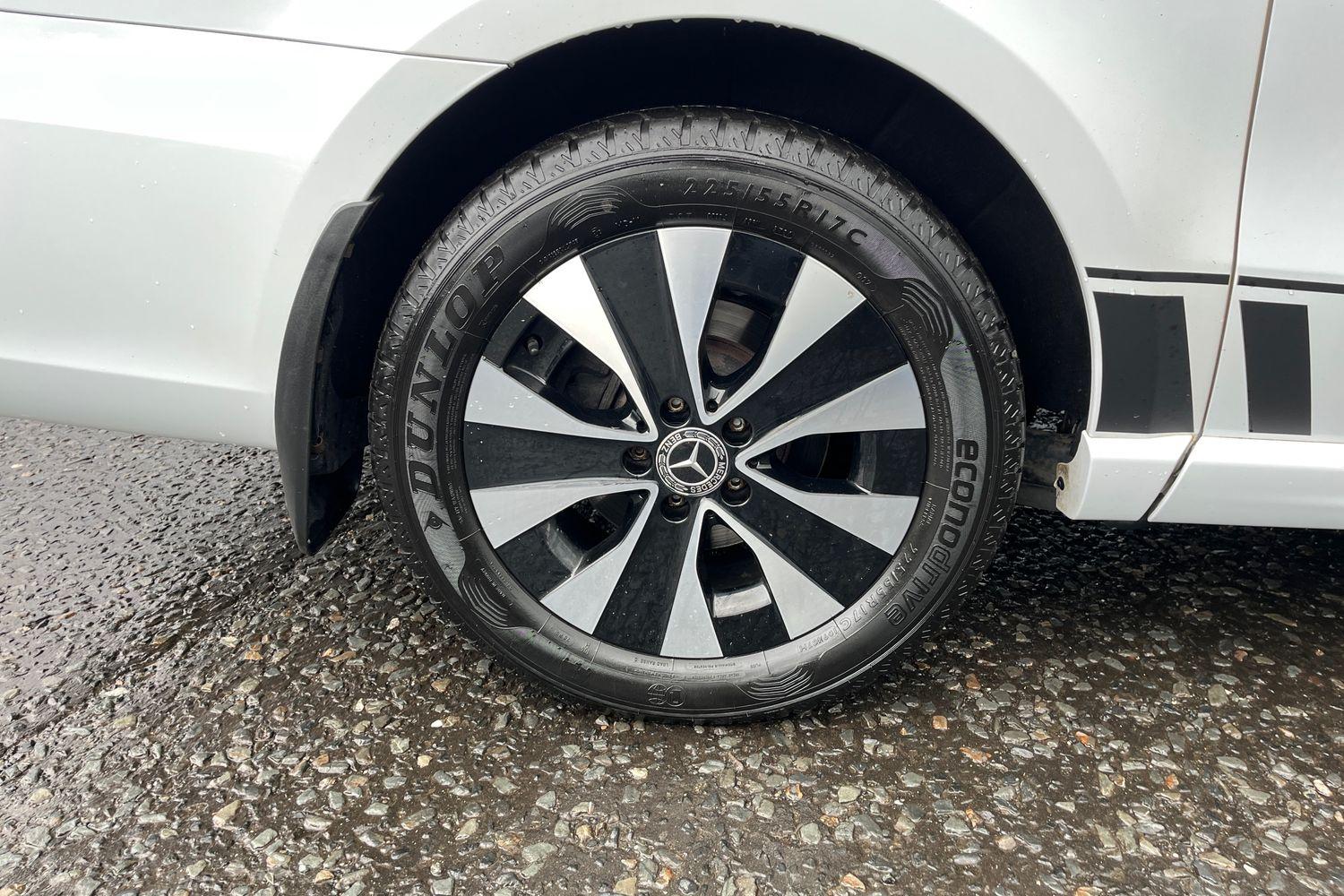 Mercedes-Benz VITO Photo 7