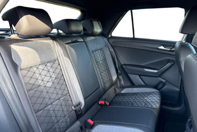 VOLKSWAGEN T-Roc Photo 9