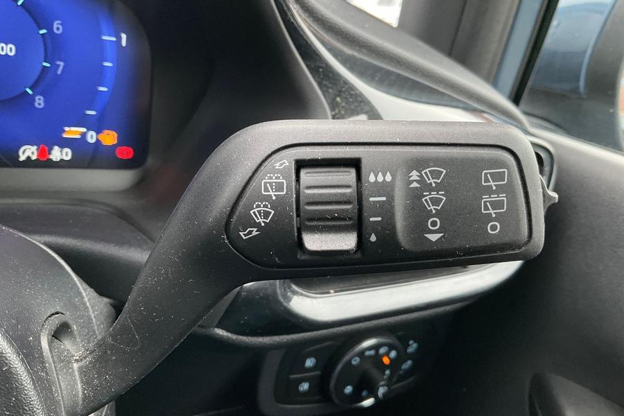 Ford FIESTA Photo autoimg-38dab57389d532bf6d2f46c0654b1a40df15a239.jpg