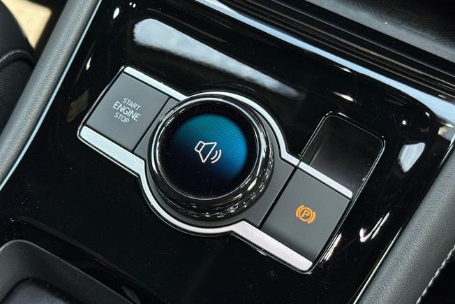 VOLKSWAGEN Tiguan Photo 22