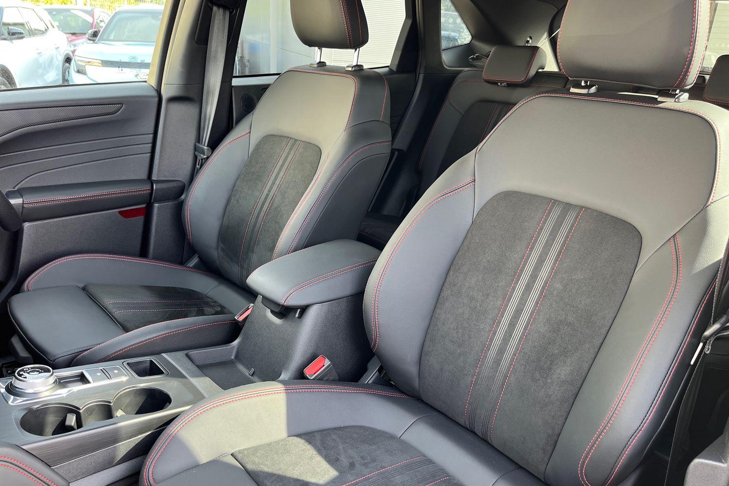 Ford KUGA Photo 18