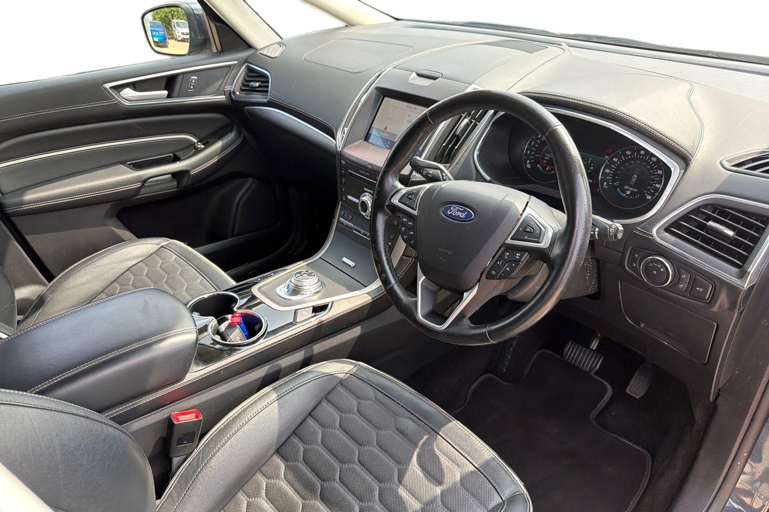 Ford S-Max Photo 8
