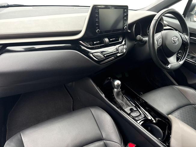 TOYOTA C-Hr Photo 2