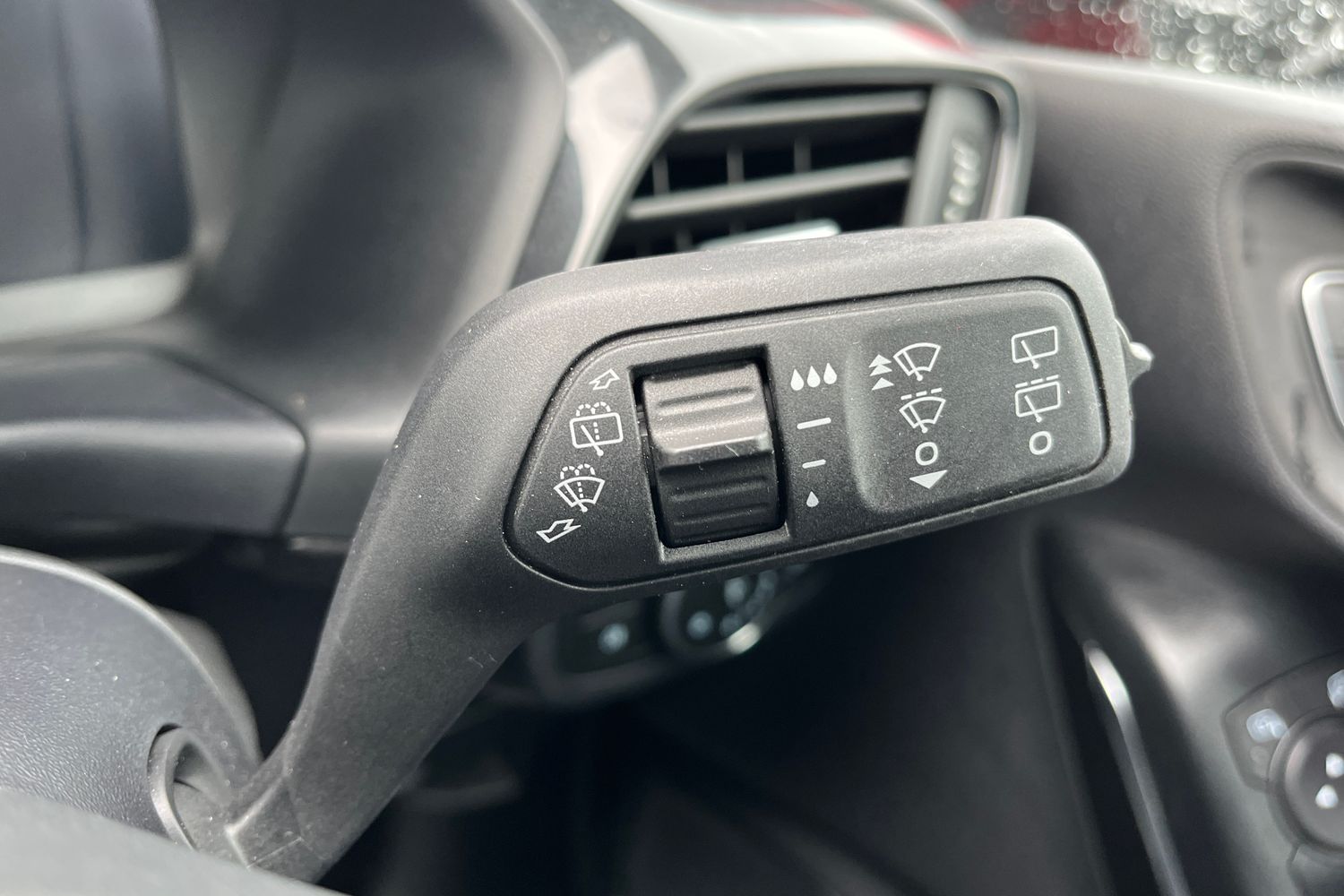 Ford FIESTA Photo 14