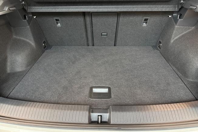 Volkswagen T-Roc Photo 12